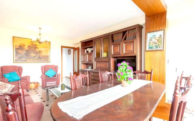 Apartment with 2 Bedrooms in Tarragona, with Wifi