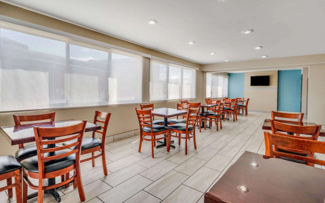 Days Inn by Wyndham Albany SUNY
