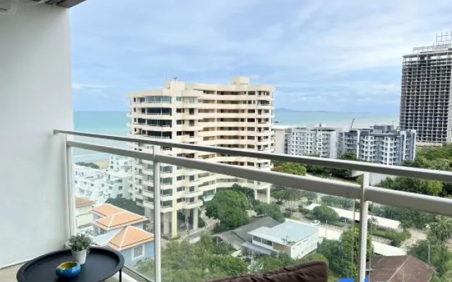 Veranda Residence 2Bed By Thita