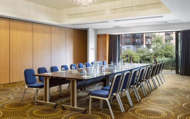 Holiday Inn London Brentford Lock by IHG