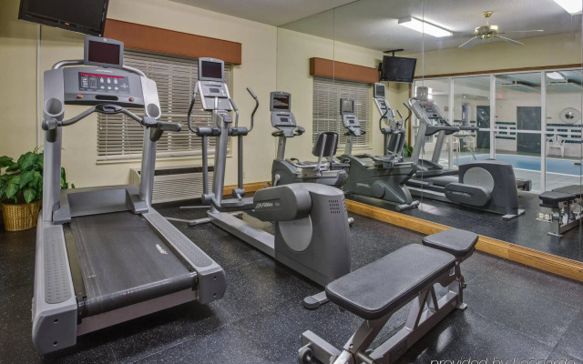 Country Inn & Suites by Radisson Romeoville - Bolingbrook