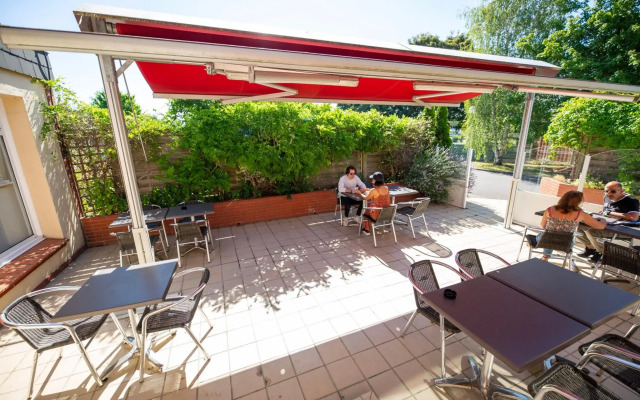 Hostellerie Saint Vincent Beauvais Aéroport