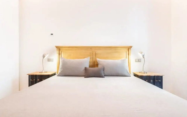 The Deauville Majestic 1 Bedroom in Chueca