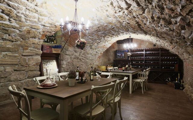 Vintage Boutique Hotel