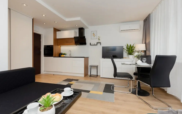 Studio Metro Pole Mokotowskie by Renters