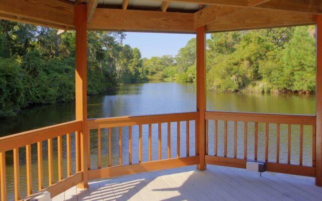 Waterside by Spinnaker Resorts