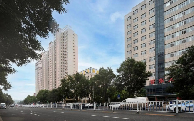 LANOU Hotel Yangquan Stadium