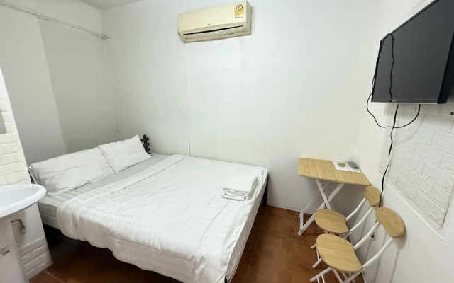 Happyland Guesthouse