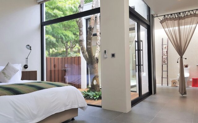 Aroundthetree Hermitage Manor