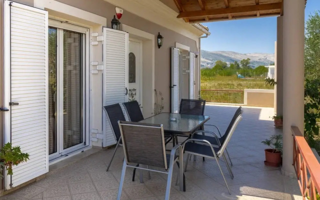Villa Stella, 2 Bedrooms, Wifi, Near The Beach