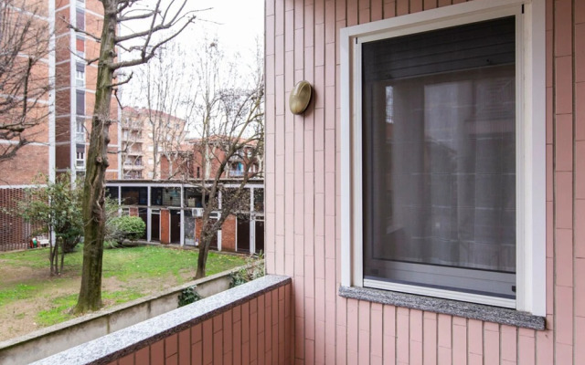 Pisani 4 in Monza With 1 Bathrooms