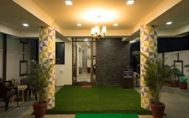 OYO 10254 Hotel Taha Pride
