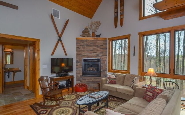 Livin' Lodge 3 Bedroom House
