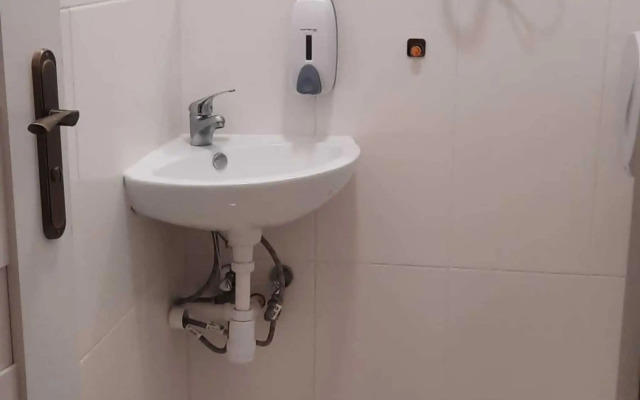 Lorf Hostel&Apartments