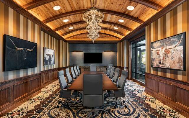 Brownwood Hotel & Spa