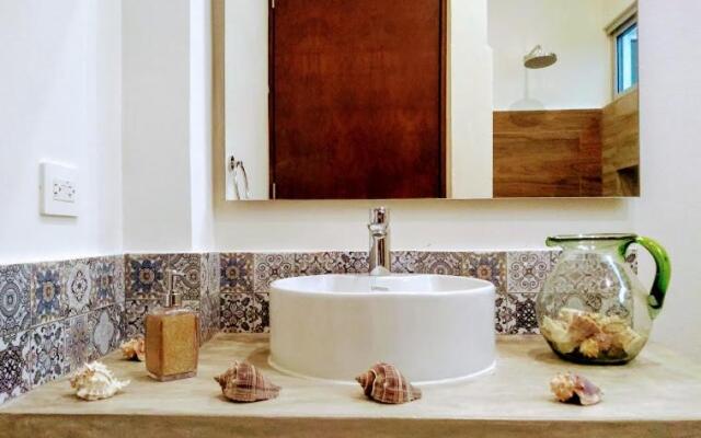 Cozy and spacious apartment by Tulum 10