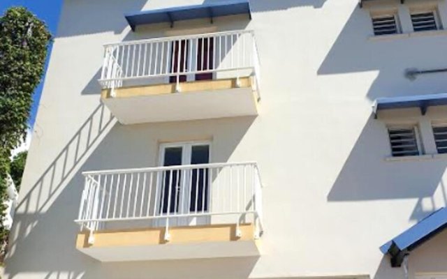 Apartment With one Bedroom in Saint-denis, With Wonderful sea View, Furnished Balcony and Wifi
