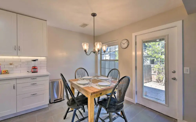 Modern Flagstaff Home w/ Bbq: Walk Downtown!
