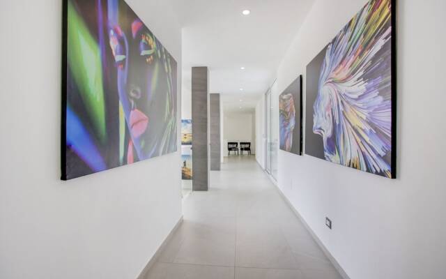 Ultra Modern Villa with Chef & Maid