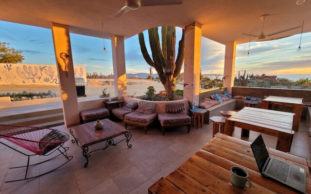 La Ventana Hostel and Hotel