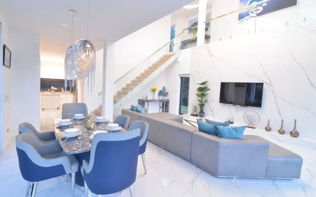 Private Pool Villa in Central Pattaya - Palmb1