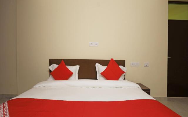 OYO 45288 Hotel 2 Yaars