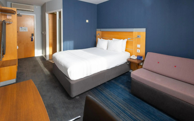Holiday Inn Express Stevenage by IHG
