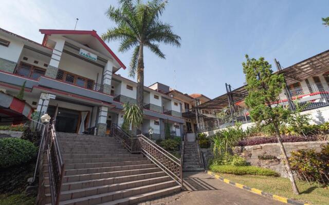 OYO 1339 Sinergi Hotel Tretes