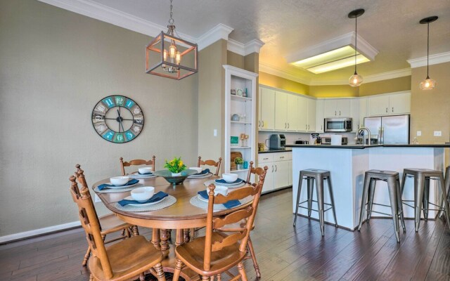 Waterfront Lake Conroe Getaway w/ Multiple Decks!