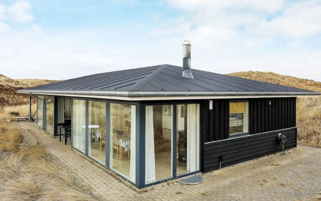 10 Person Holiday Home in Hvide Sande