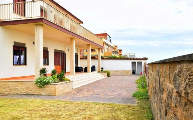 Seafront apartment in Villa , near Rome