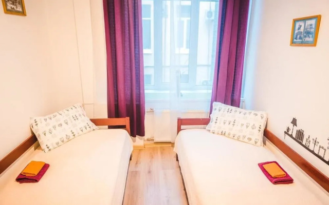Хостел Невский 92