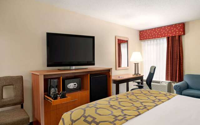 Baymont by Wyndham North Dartmouth / Fall River