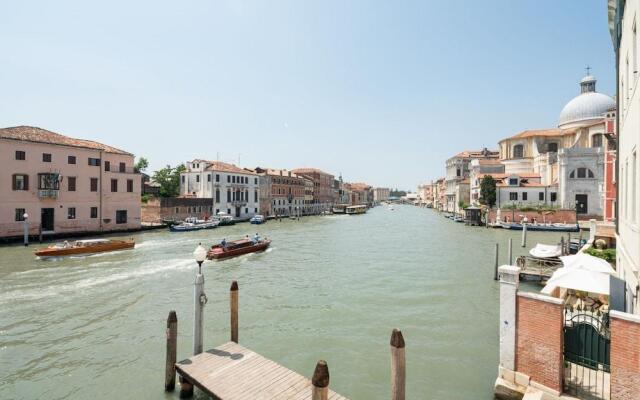 Maison Grand Canal View