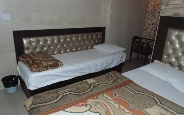 Hotel Roopkala Deluxe