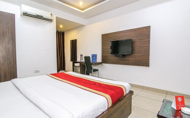 OYO 6804 Hotel Buddha Residency