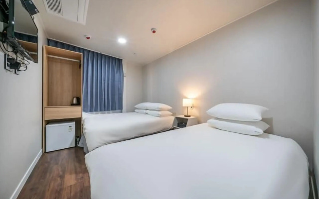 Mayone Hotel