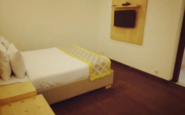 Stately Suites NH 8