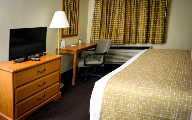 Travelodge by Wyndham St. Louis