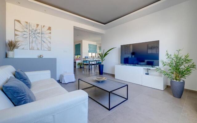 Perfect Location Idyllic 2BR Apartment