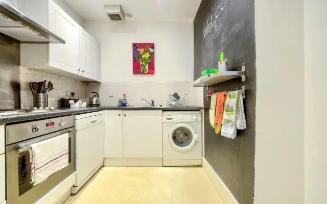 Lovely and Spacious 2BR Home on Comiston Road