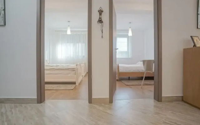 CN2i Luxury Accommodation DM 1