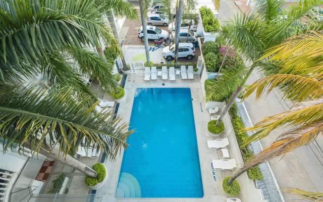 Hotel Manantial