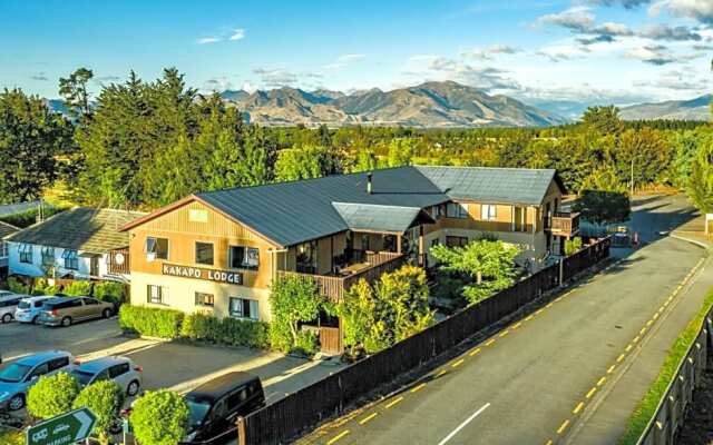 Kakapo Lodge