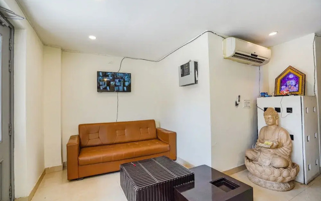 Fabhotel Moon