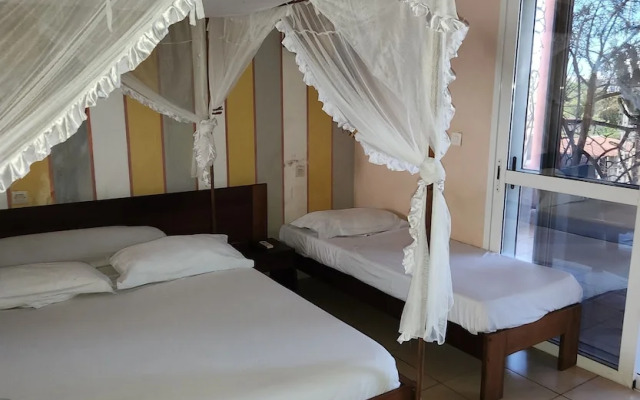 Central Hotel