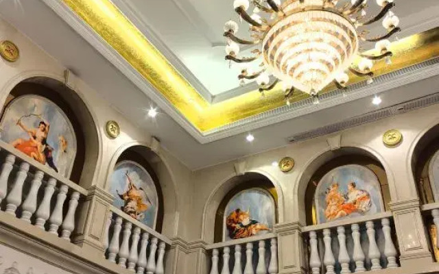 Vienna Hotel (Zhanjiang Mazhang high speed railway station store)