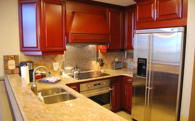 White Pines 2-BD at Westgate - Apex