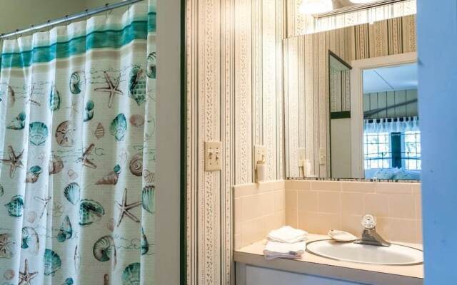 East Boothbay Oceanfront Home by RedAwning