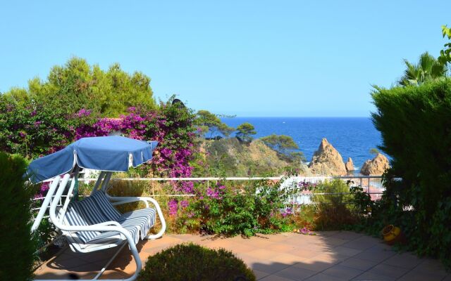 Blanca Paloma Holiday House